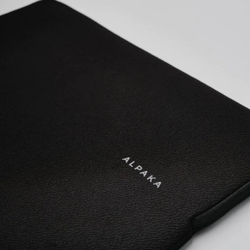 ALPAKA Slim Laptop Sleeve (14” / 16”)