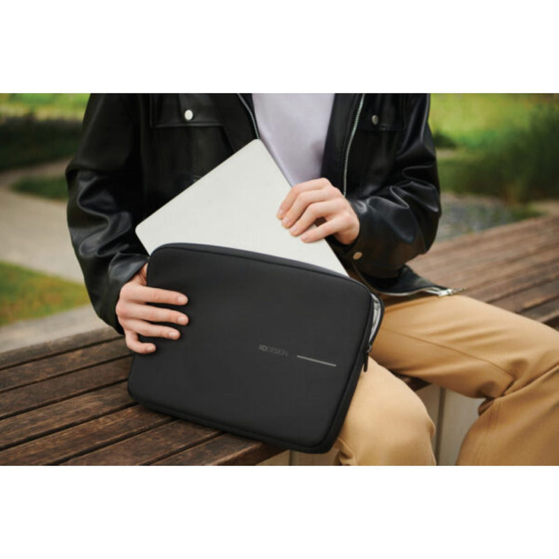Bobby laptop sleeve dimensions