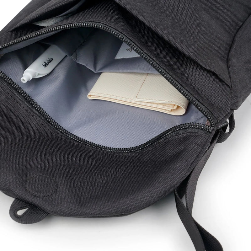 Hellolulu Desi Sling Bag