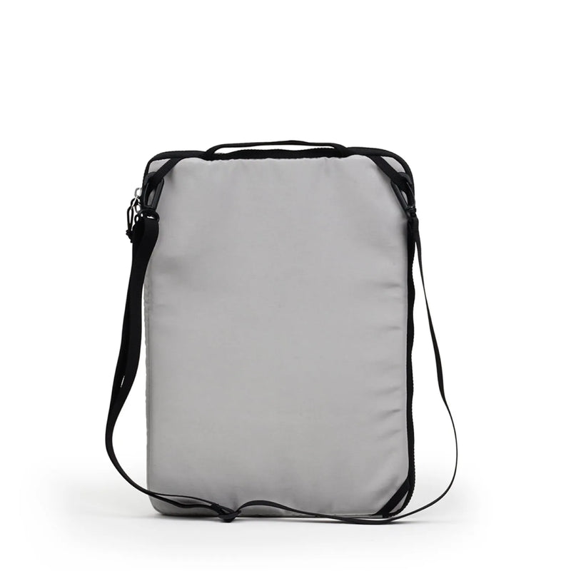 Hellolulu Eilif 3-Way 16" Laptop Bag