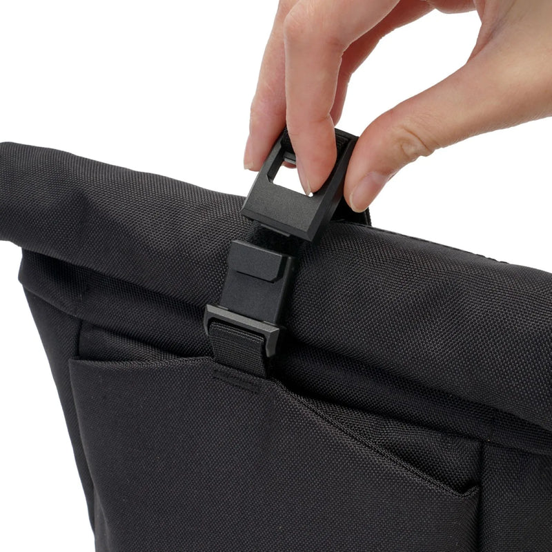 Hellolulu Nigel Compact Camera Bag