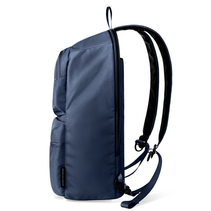 Bobby Switch backpack recycled nylon fabric detail
