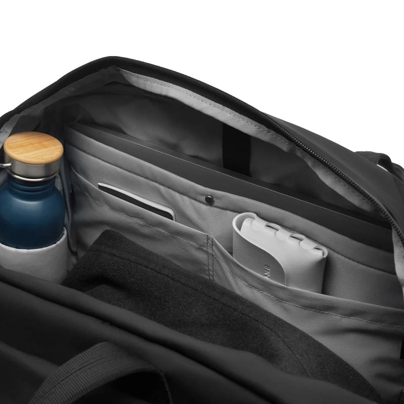 Bobby Urban duffel bag main compartment open