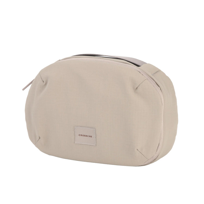 Crossing Hanging Toiletry Kit
