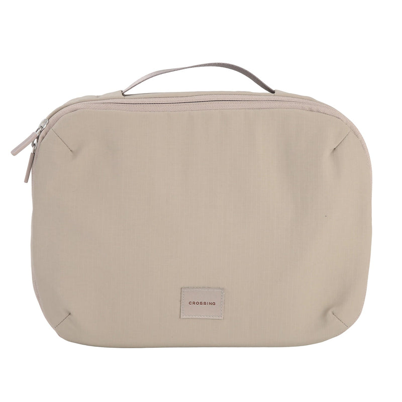 Crossing Hanging Toiletry Kit